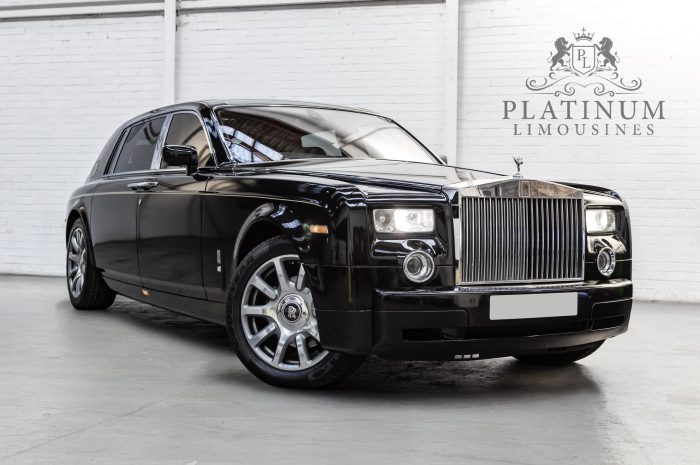 Black Rolls Royce Phantom (EWB)